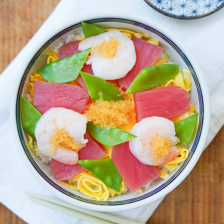 close up of bowl of chirashi sushi from overhead.